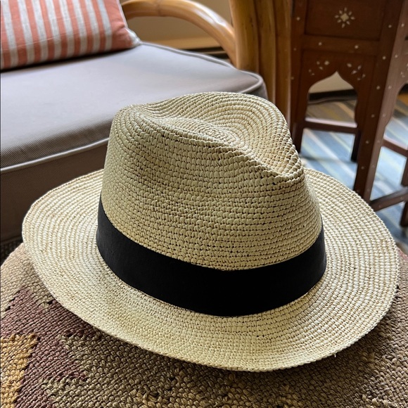 Cuyana Accessories - Stylish Women’s Folding Panama Hat with Black Band